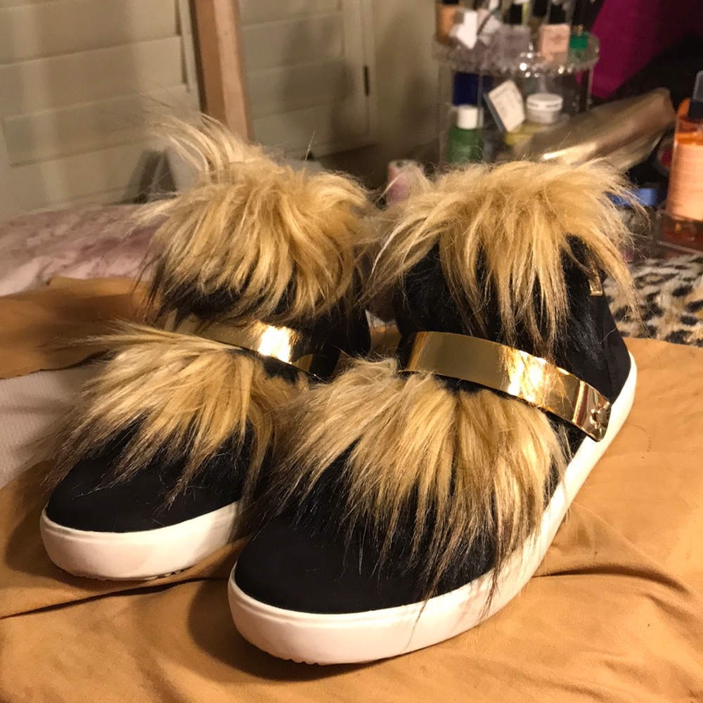 Carrano Angela Fur Sneaker, Size 9